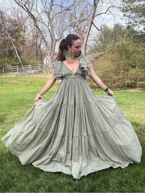 Erika Peña Vale Maxi dress Sage Green Tiered  with Ruffled Cap Sleeves